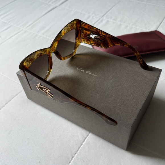 Etro Brown Sunglasses - Picture 4 of 11